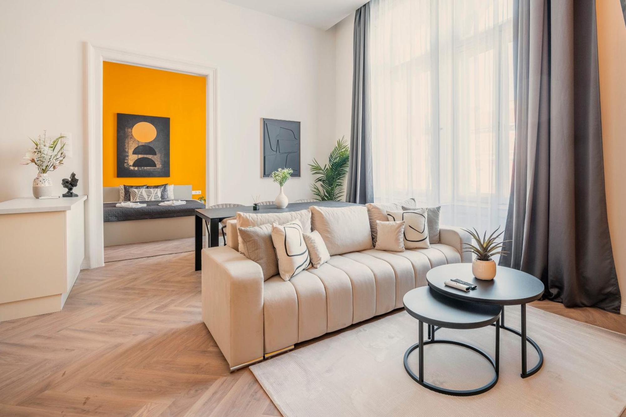 Exclusive Central 3Bedrm Stylish Residence By Prestige Homes Budapest Exterior photo