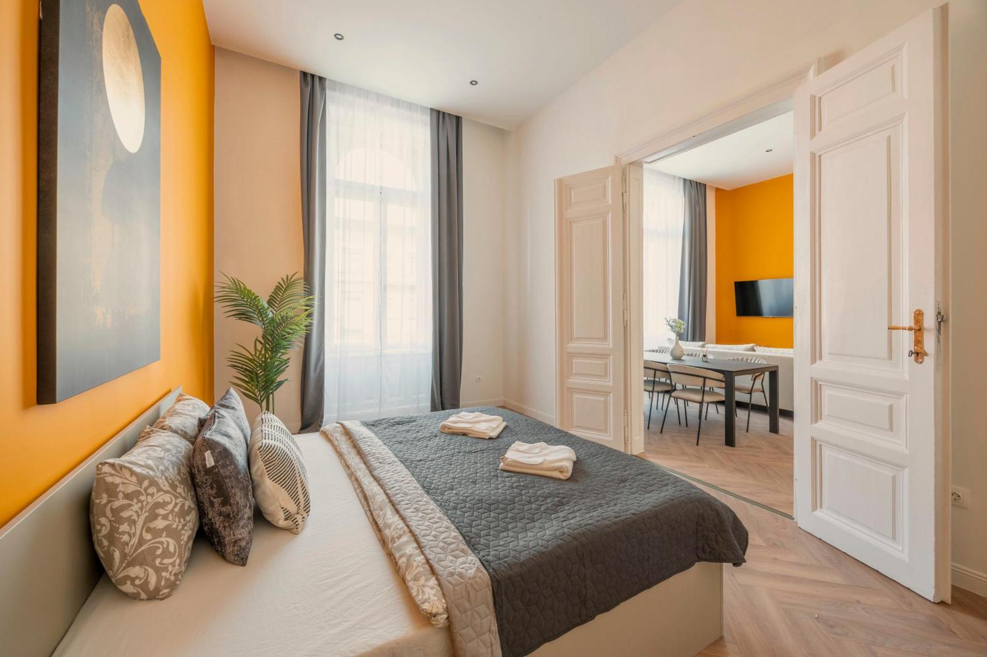 Exclusive Central 3Bedrm Stylish Residence By Prestige Homes Budapest Exterior photo